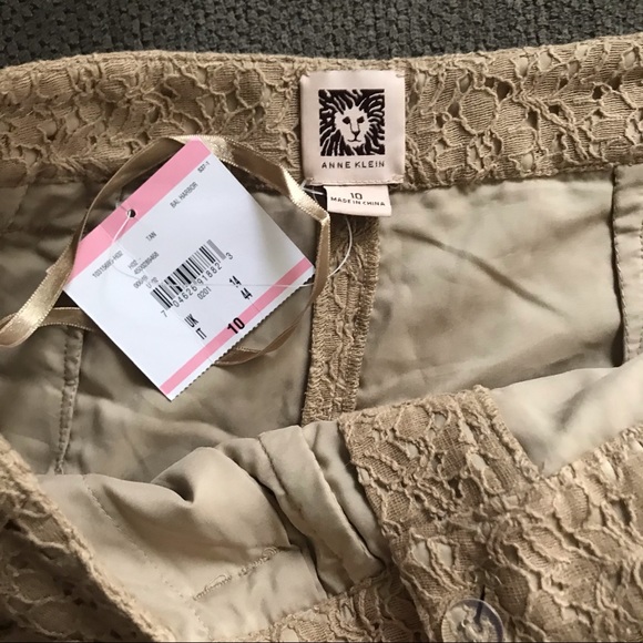 Tan lace Shorts - Picture 3 of 5